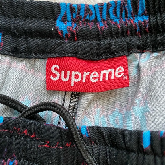 Mens Supreme x Thrasher shorts size medium - Picture 2 of 4
